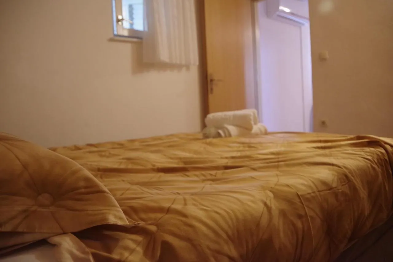 Apartments Opsenica Barbat