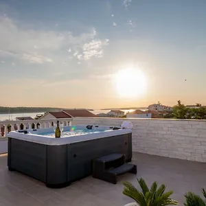 Harmony Rab Apartman
